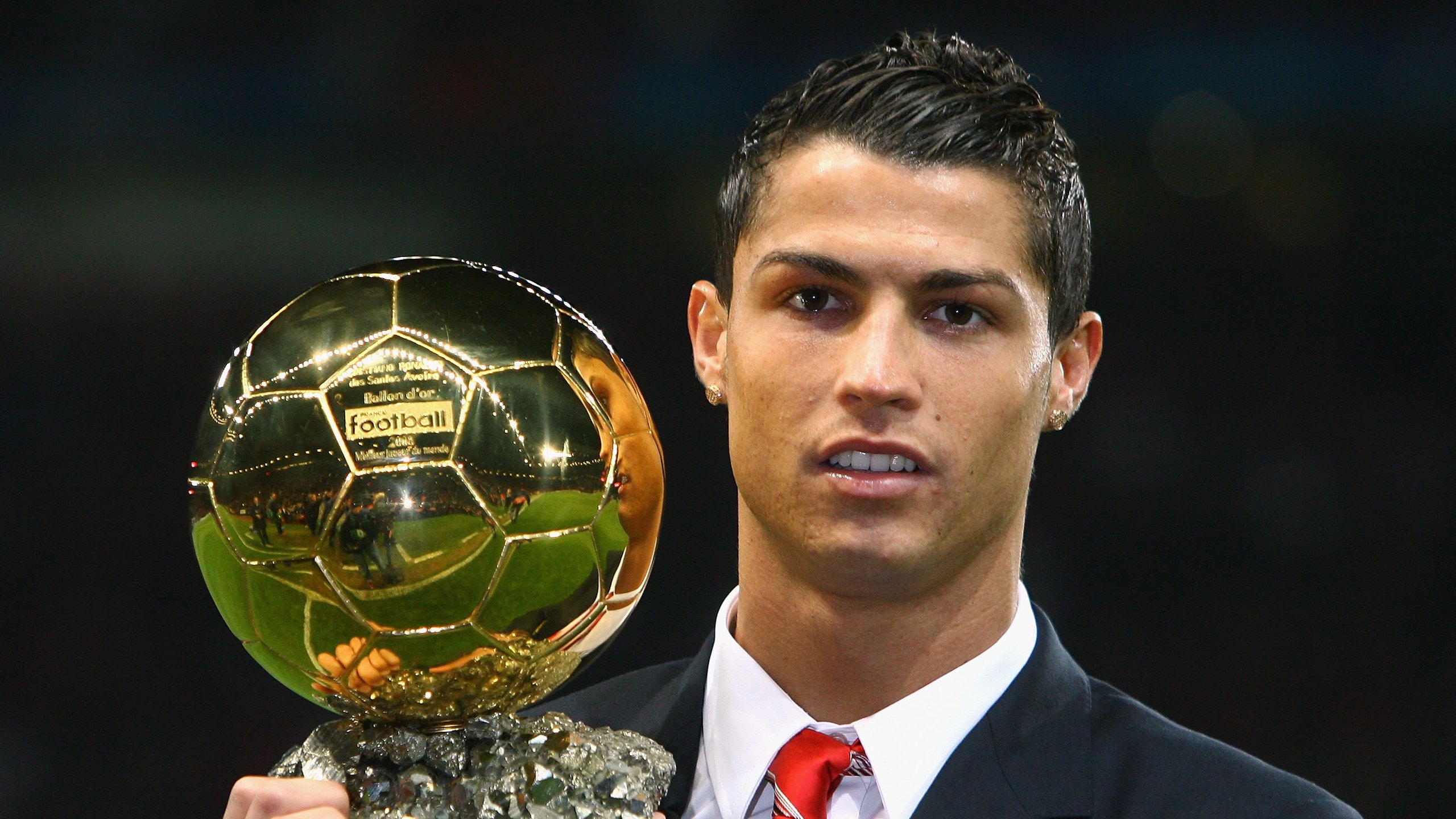 皇马主场逆转完成晋级大戏,皇马主场换了吗